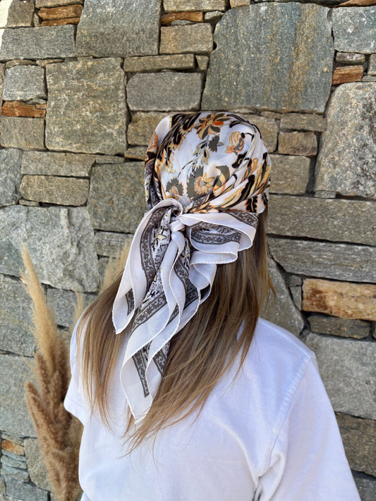 Carré de soie FLEUR