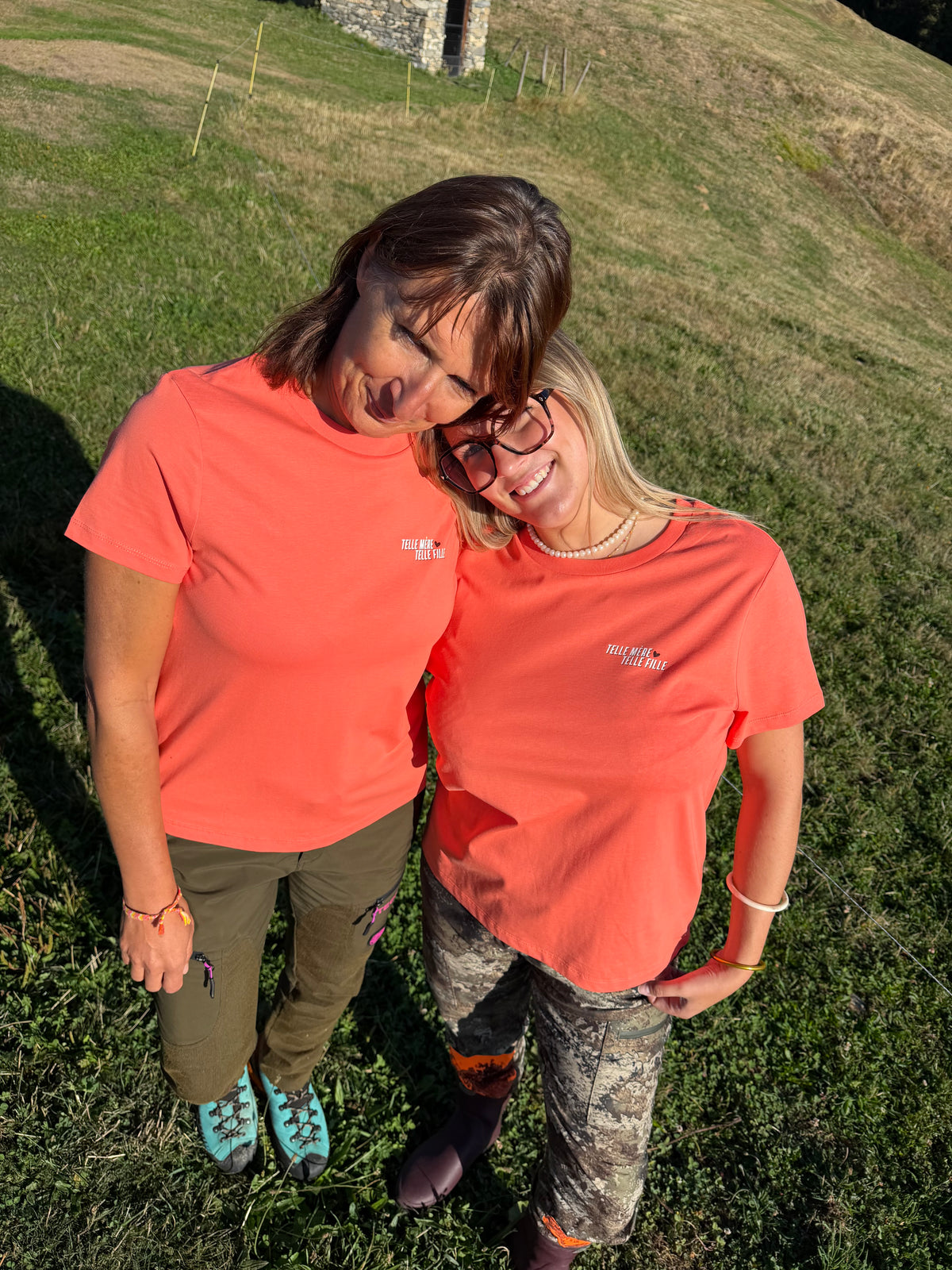 Tee-Shirt MUM OF A HUNTRESS