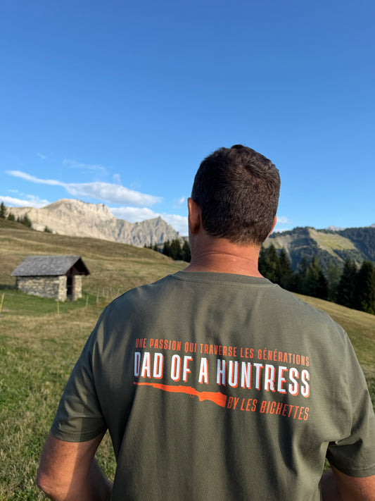 Tee-Shirt DAD OF A HUNTRESS