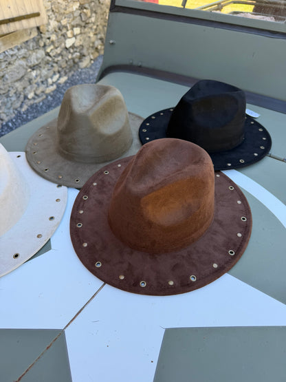 Chapeau CLOUTÉ