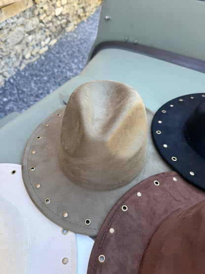Chapeau CLOUTÉ