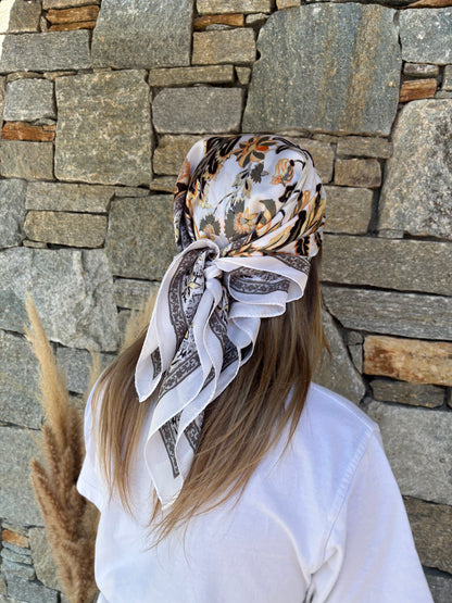 Carré de soie FLEUR