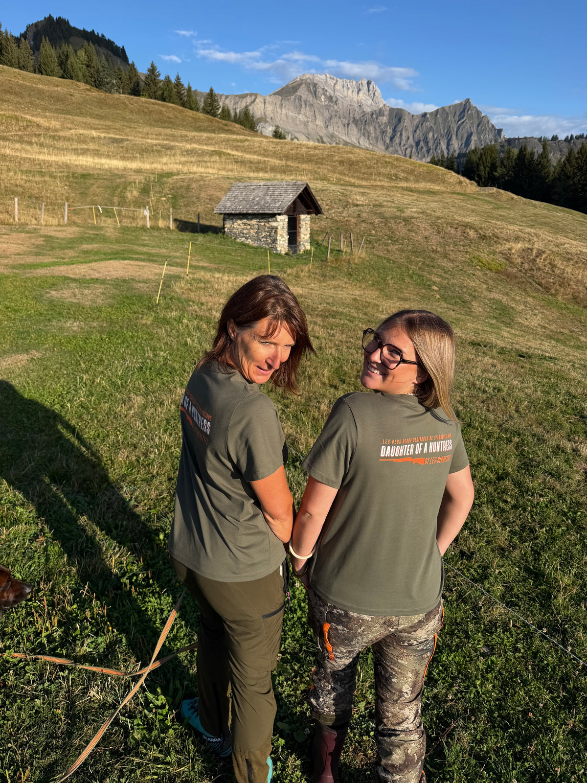 Tee-Shirt DAUGHTER OF A HUNTRESS