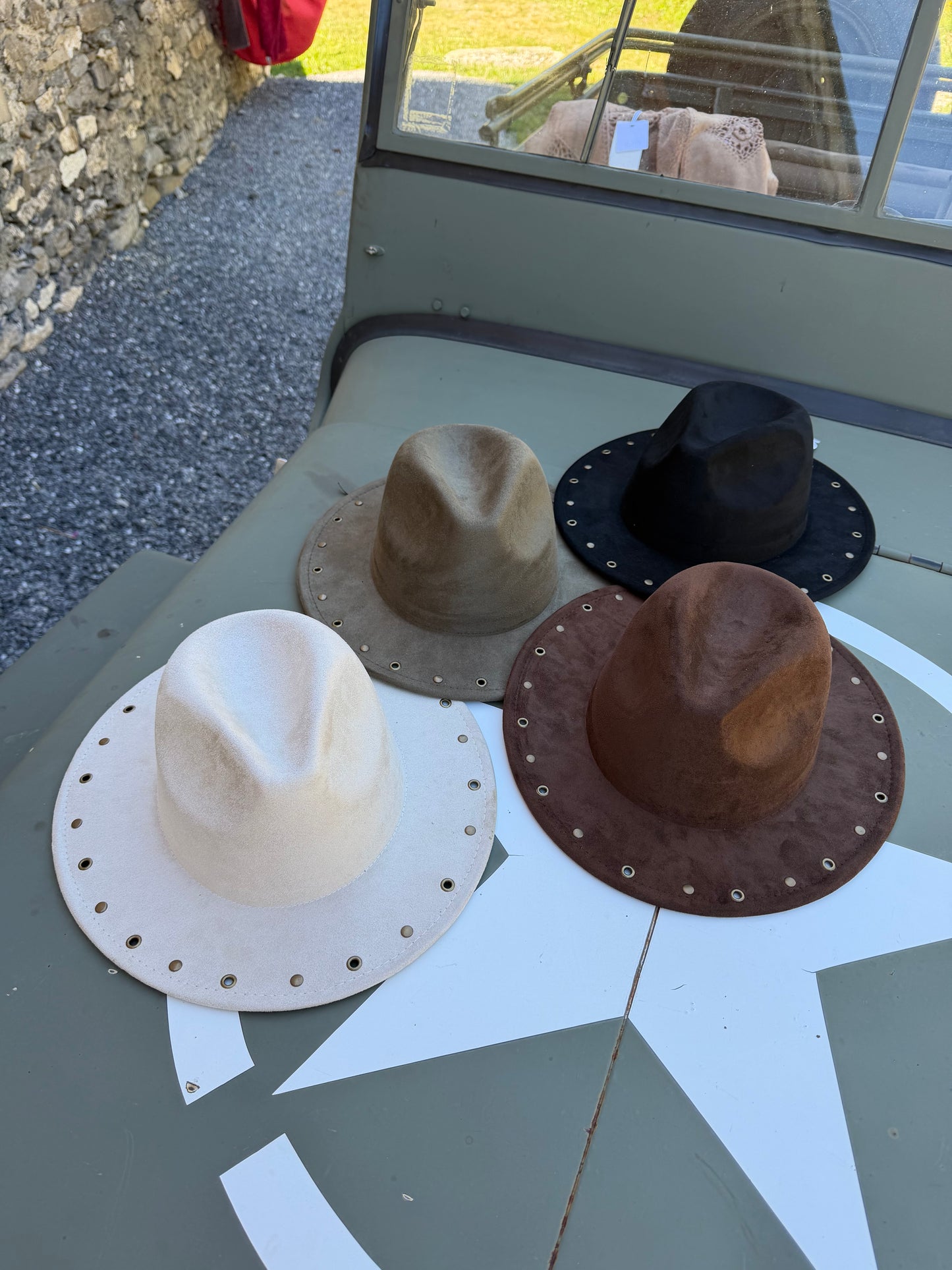 Chapeau CLOUTÉ