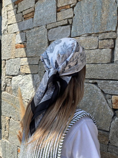 Carré de soie FLEUR