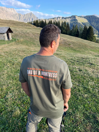 Tee-Shirt DAD OF A HUNTRESS